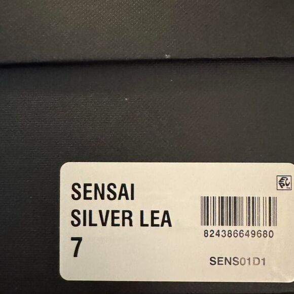 Steven by Steve Madden Sensai silver metallic Leather Upper slide sandals Size 7 - Picture 7 of 7